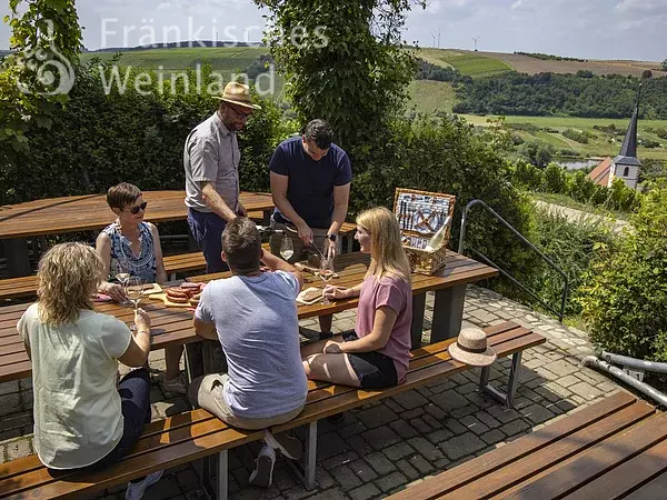 Brotzeit im Weinberg